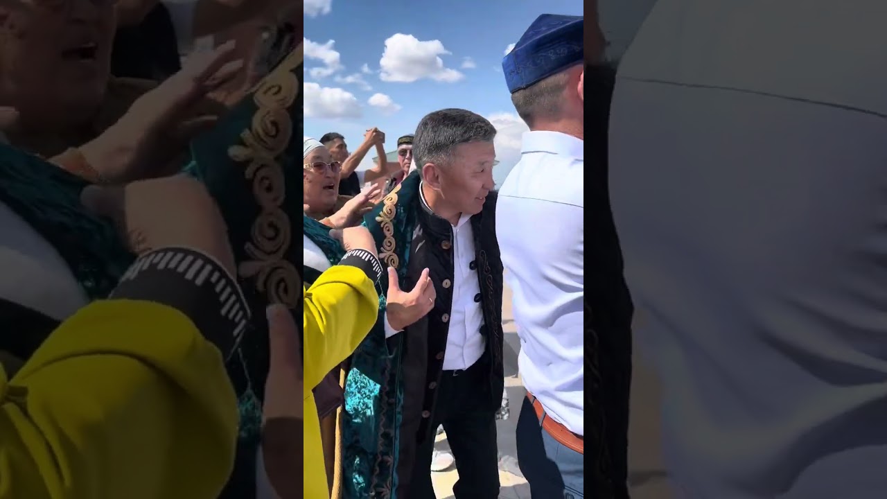 Хазрет Досжан Ишан-мечеть, мавзолей в честь религиозного деятеля