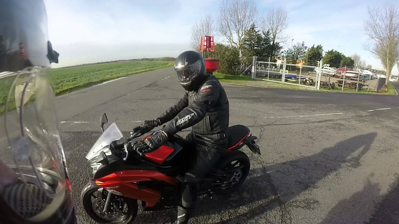 Occurrences on a Street Triple R 1