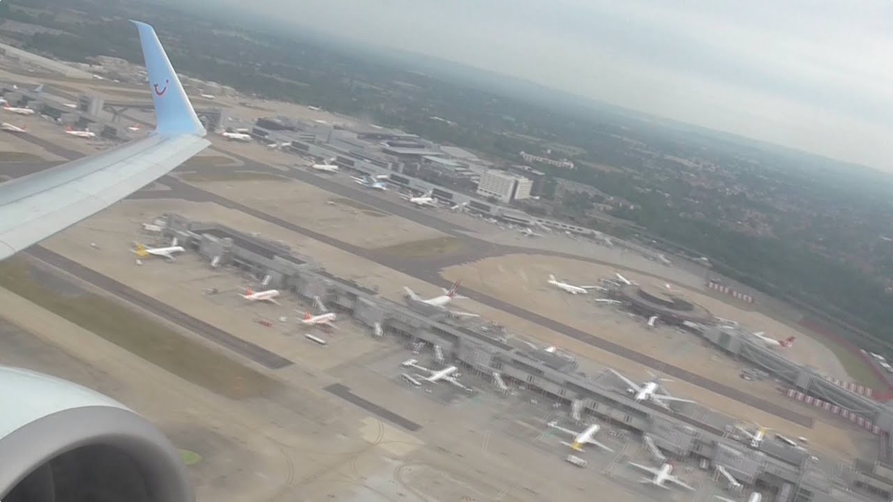 Thomson Airways | Gatwick to Reus (PortAventura) | Takeoff and Landing