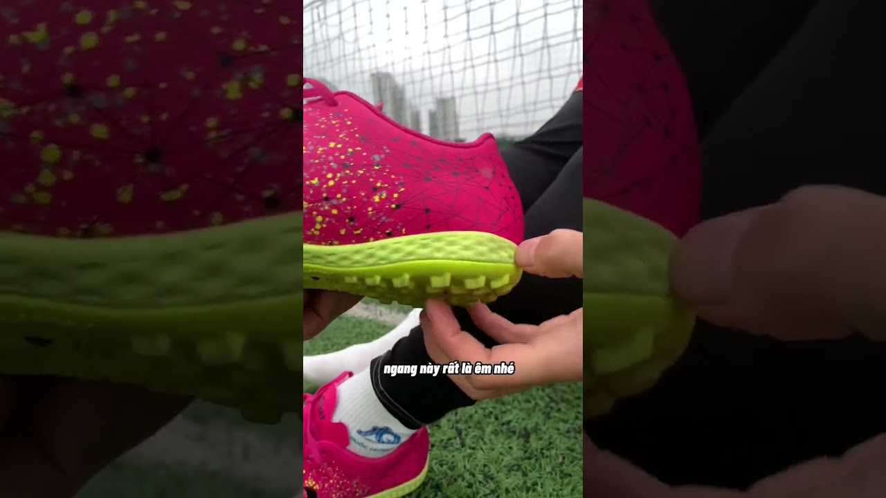 Giày bóng đá zocker insprite pro nặng hay nhẹ ??
