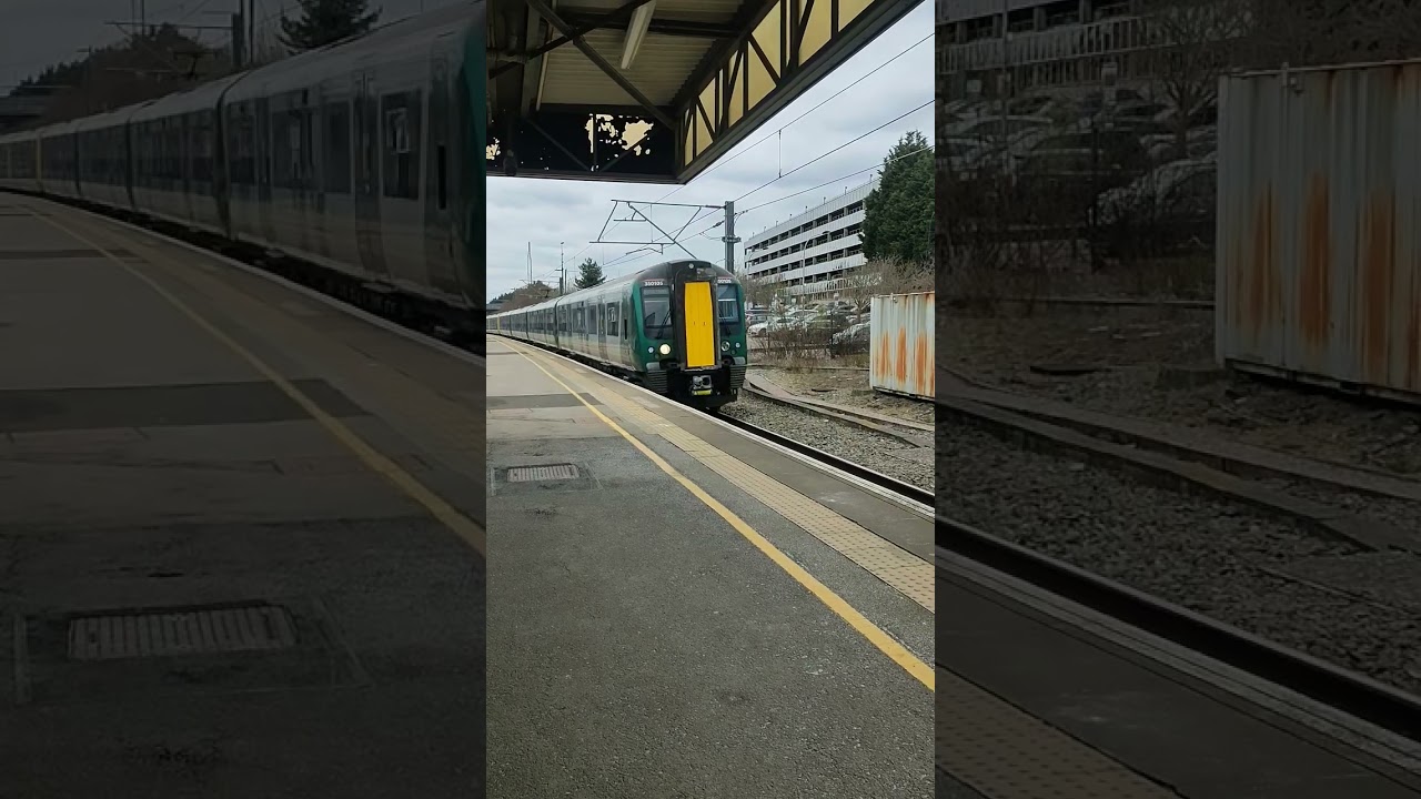 London Northwestern Railway Train 🚆🚂 
