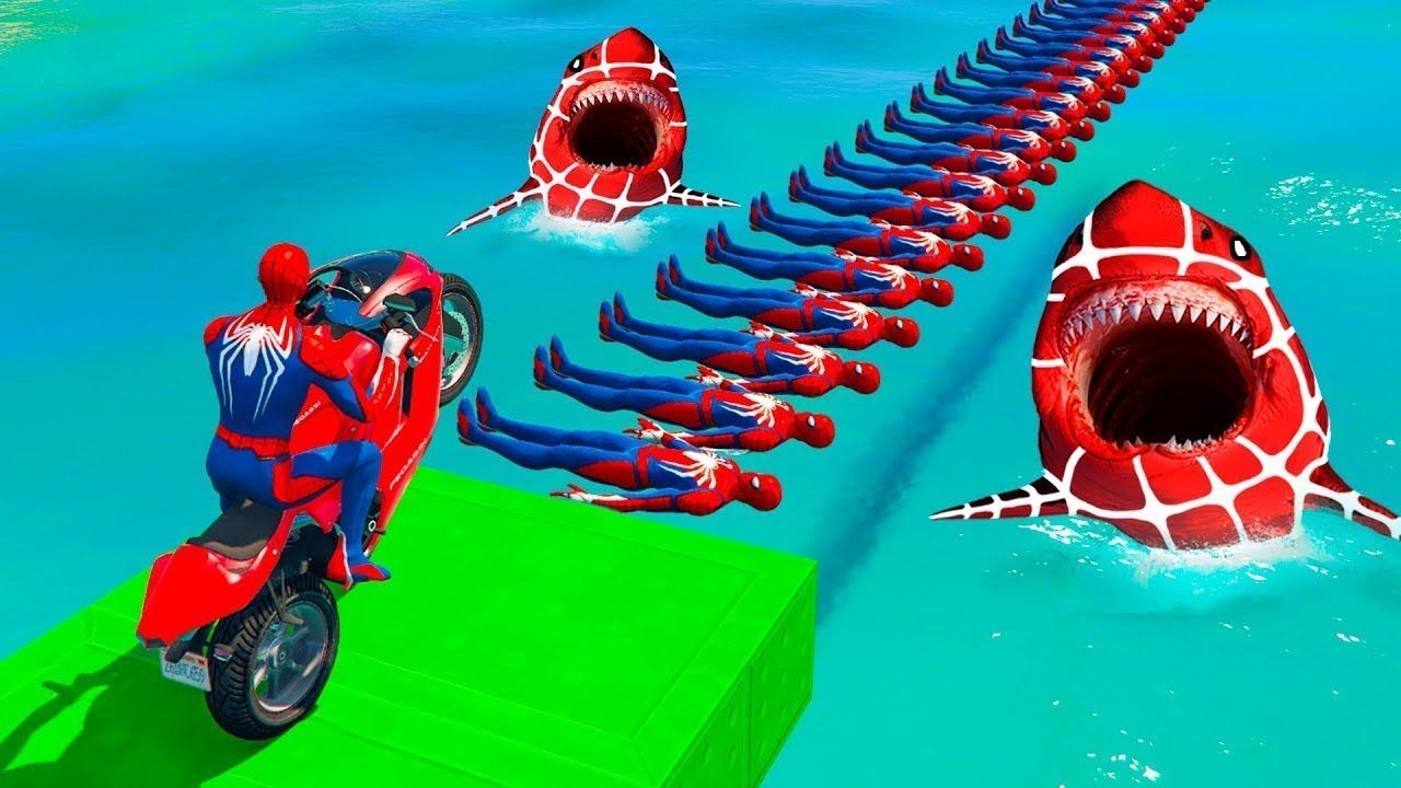 سبايدر مان اصعب دراجة نارية فوق اسماك القرش - Superheroes Ride on Motorcycle Stunt Funny Moments