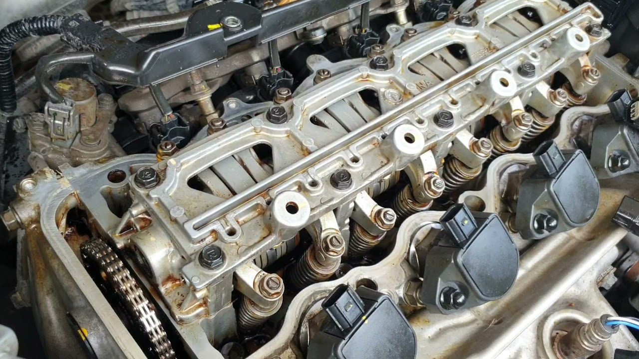 Buka Cover Valve Honda CRV 2.0 dan Bersihkan Lumpur Oli