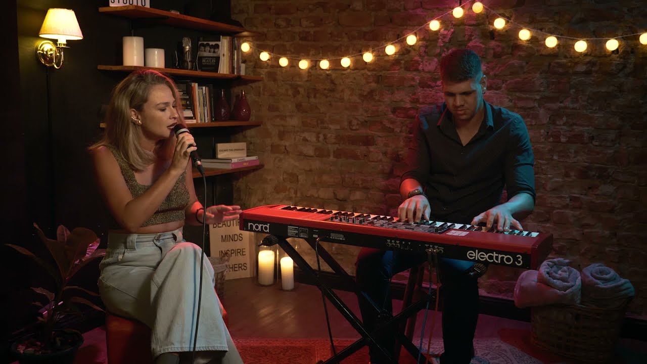 Camilla Marotti & Bruce Lemos - Rolling In The Deep (Adele)