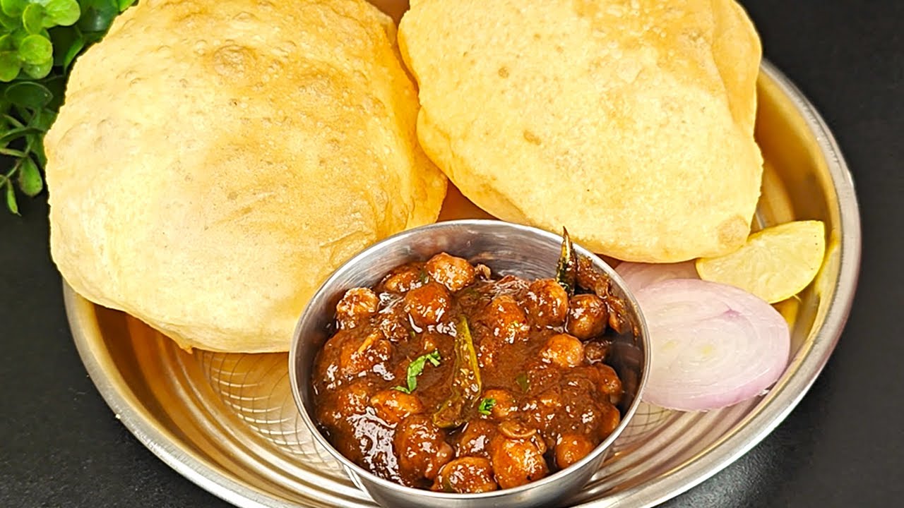 Chhole Bhature Recipe | पंजाबी छोले भटूरे | Chhole Bhature Delhi Style