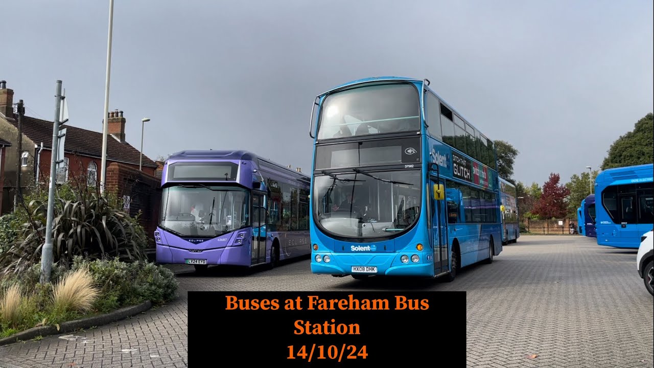 Buses at Fareham Bus Station 14/10/24 🟡