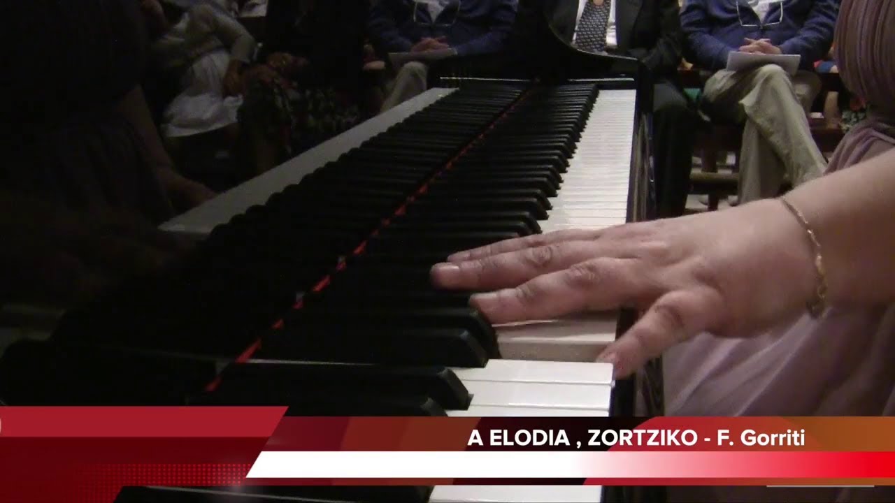 Raquel del Val Plays Zortzico by Felipe Gorriti