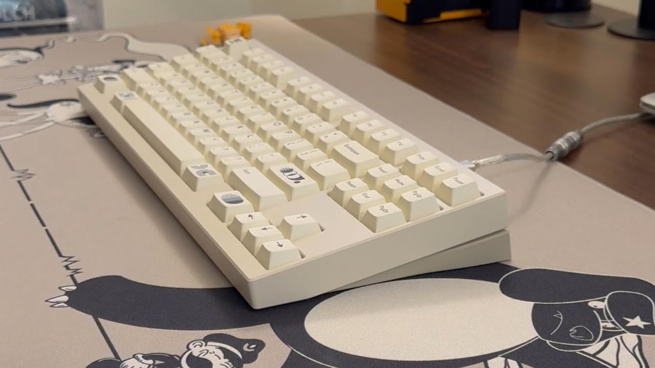F1-8X V2 Classic (Alu v3) | SWK Cheddar | GMK Creme