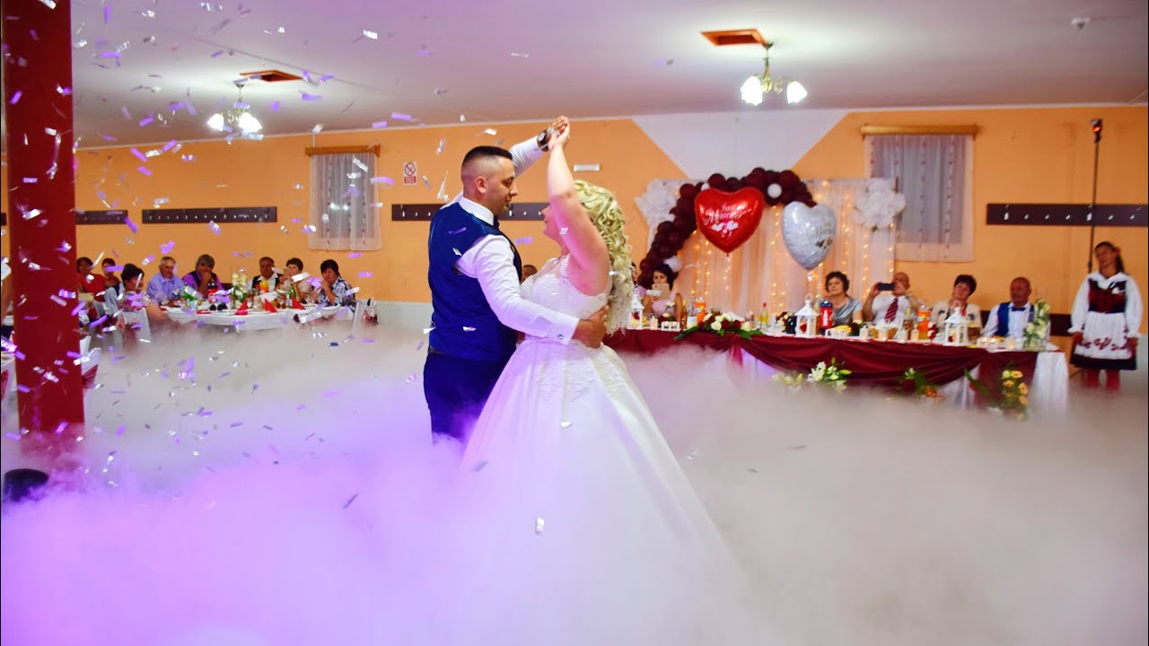 Emese & Levente | Esküvői nyitótánc | Csézy - Szeretlek | Wedding Dance