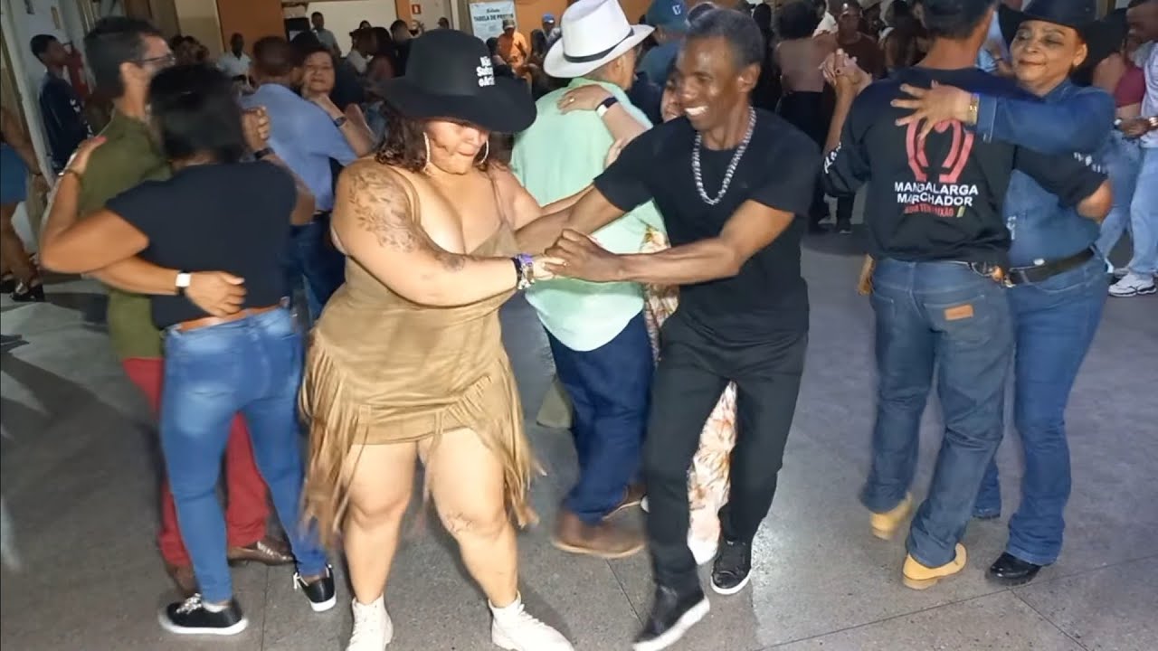 FORRÓ  DOS  AMIGOS  COM  WELLITON  SANTANA  PART3      @MilitaoDivulgacoesOficial 