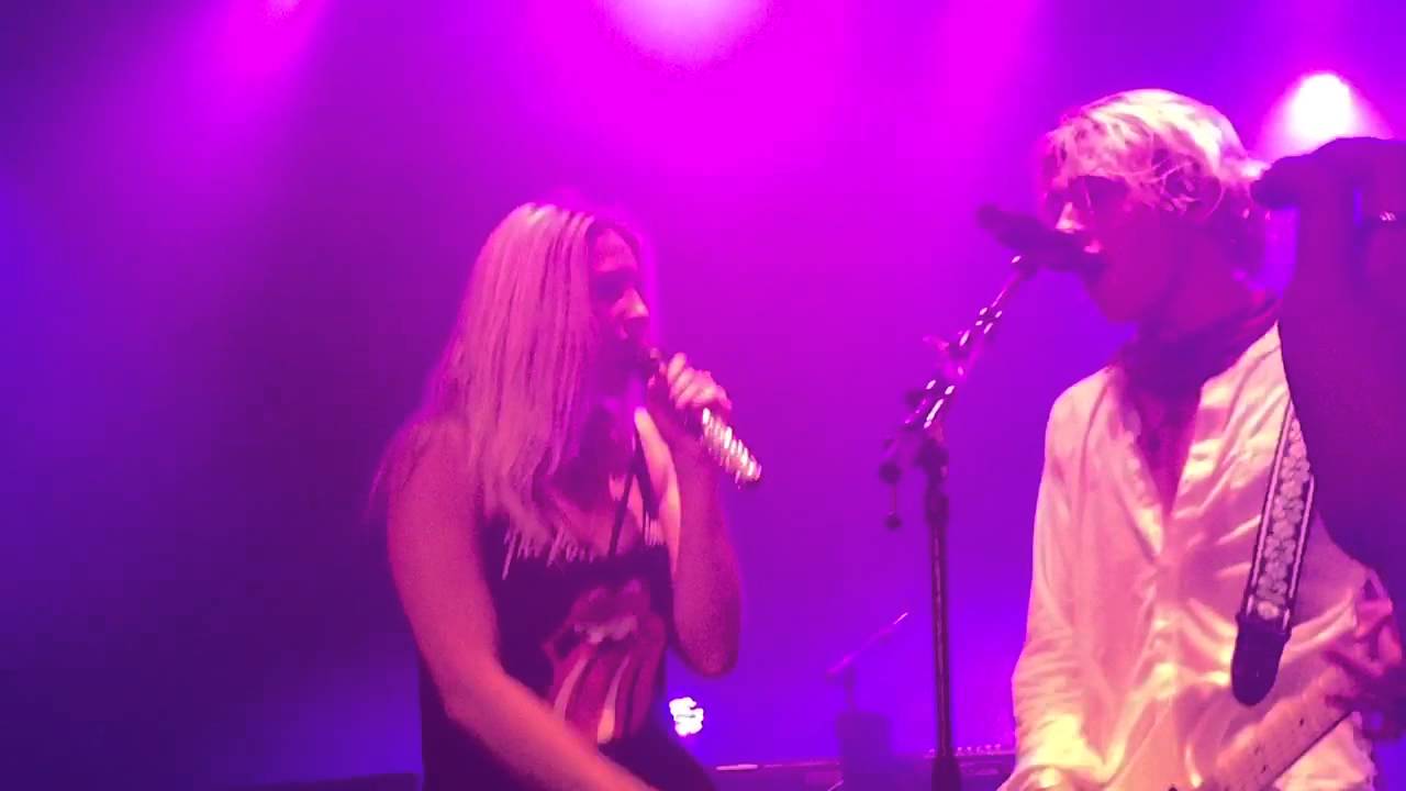 R5 - Lightning Strikes - Live Marseille 2015