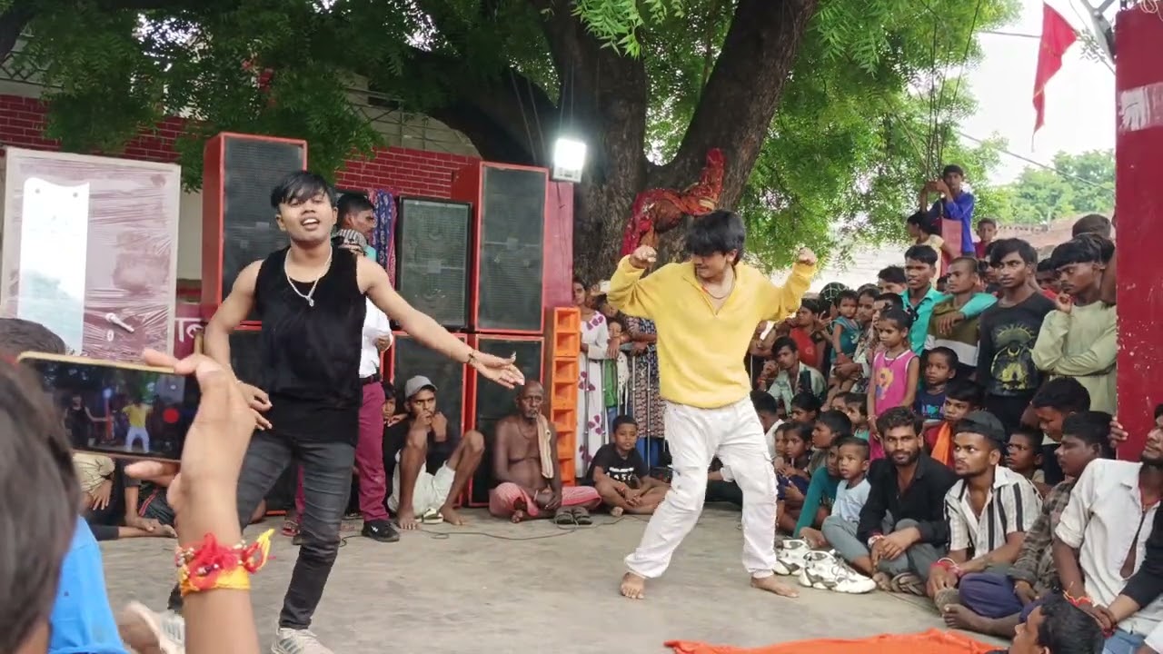 pawan chingari vs sk satya dance competition 😎 स्टेज तोड़ डांस 🙂 #dance