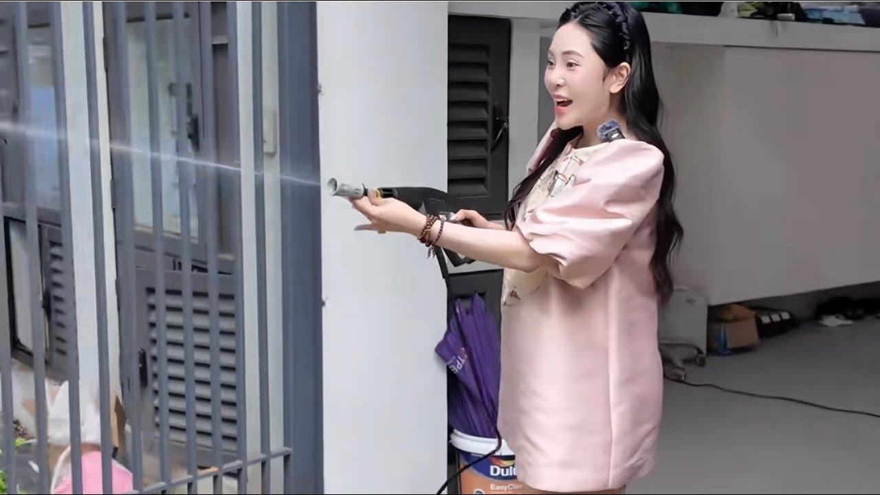 Review máy rửa xe mini Deli dành cho mọi gia đình 