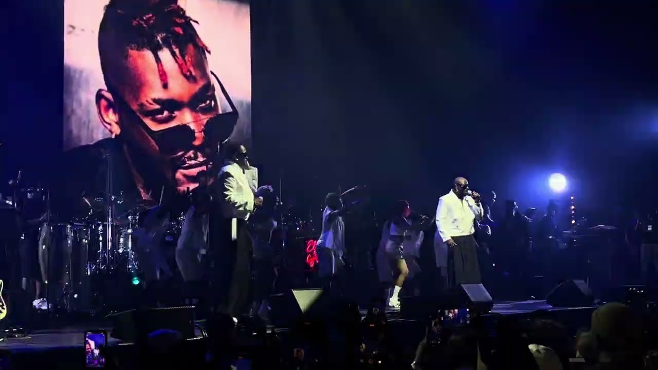 Toofan au Zénith de Paris : Hommage Épique à DJ Arafat avec Ordinateur & Élysée sur Scène