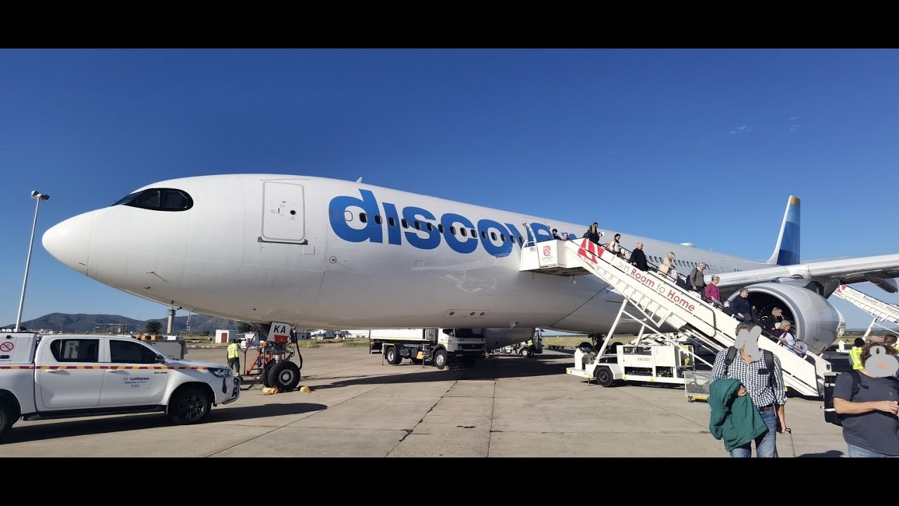 Discover Airlines A330-343 economy class