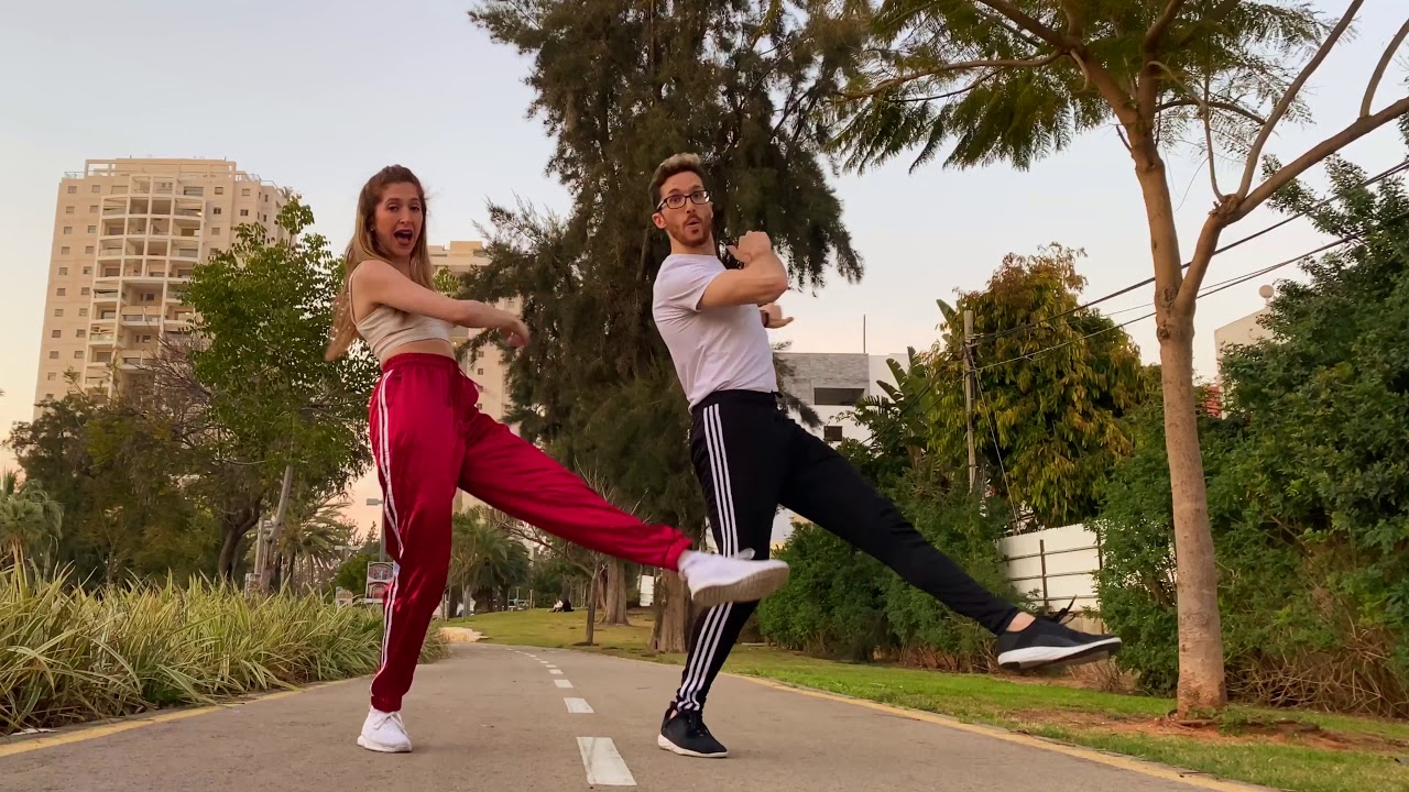 Bachata For Corona Quarantine | Footwork Challenge + tutorial 2020 | Ofir and Ofri