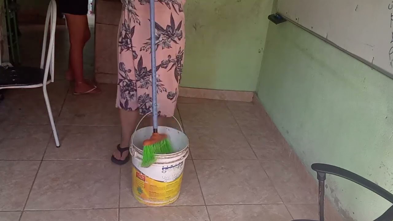 Vou varrendo, vou varrendo...