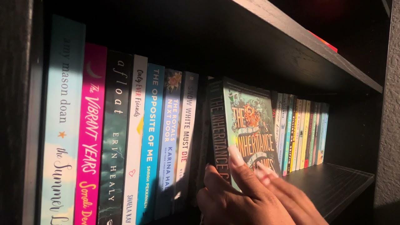 ASMR | Organizing soft cover books by size 