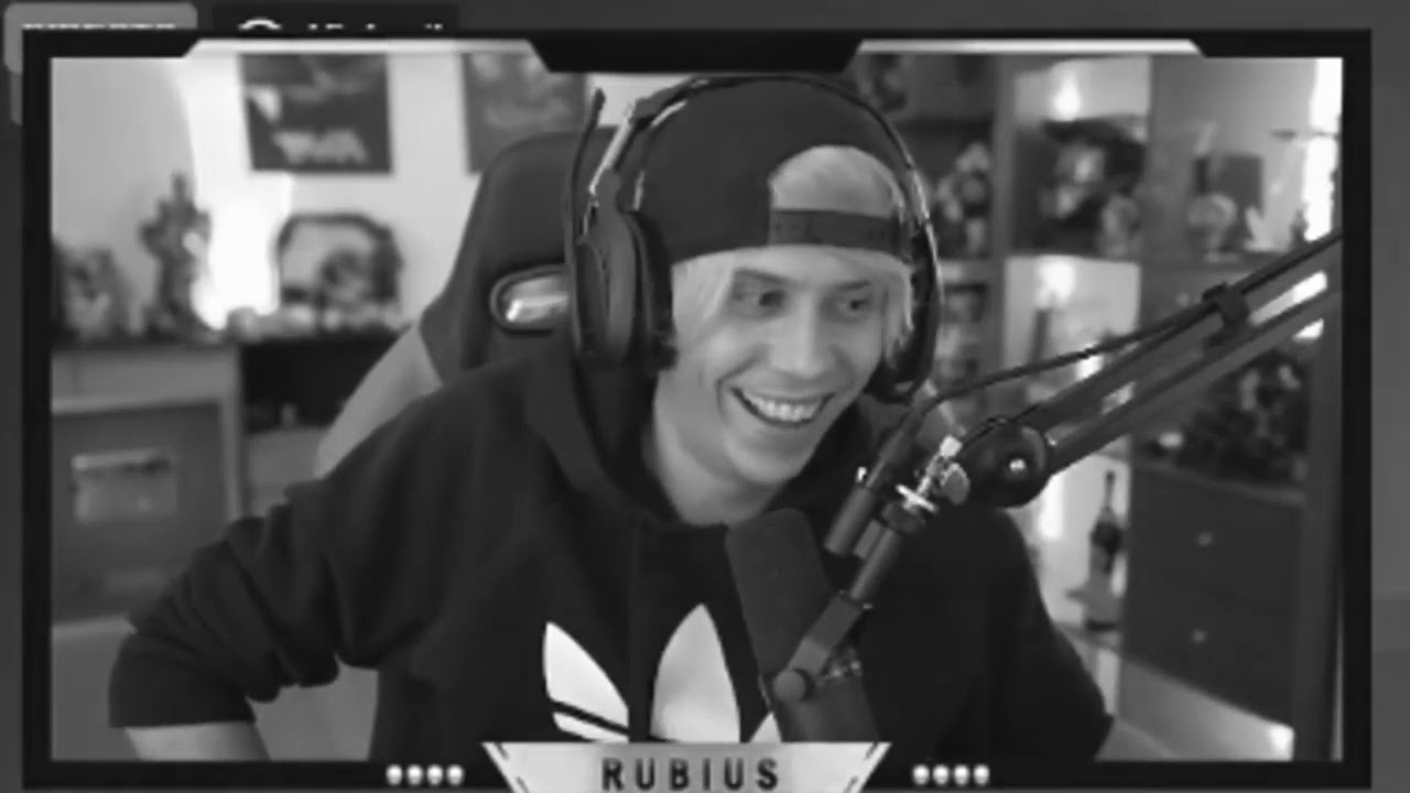 Rubius reacciona a la reacción de LOLITO por llenar la casa de lava en Karmaland 4 😲🎮