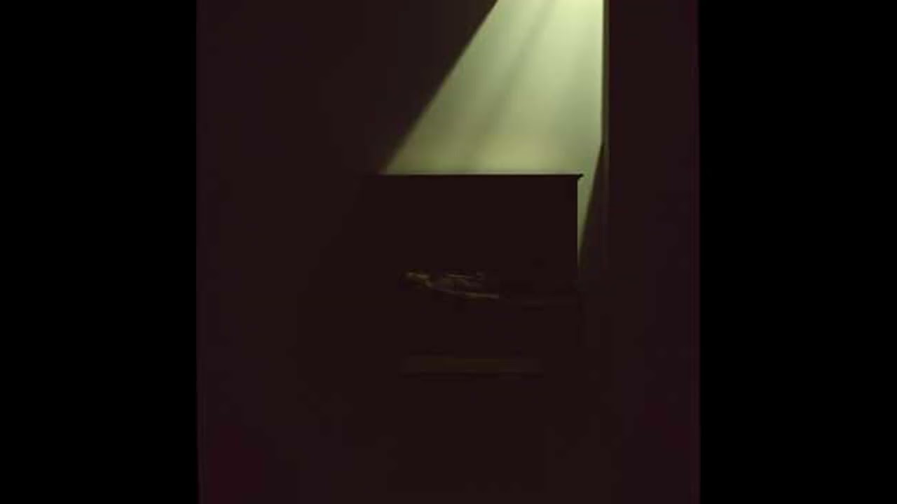 BennyPlayMusic  Der Schmerz ist ein Schatten