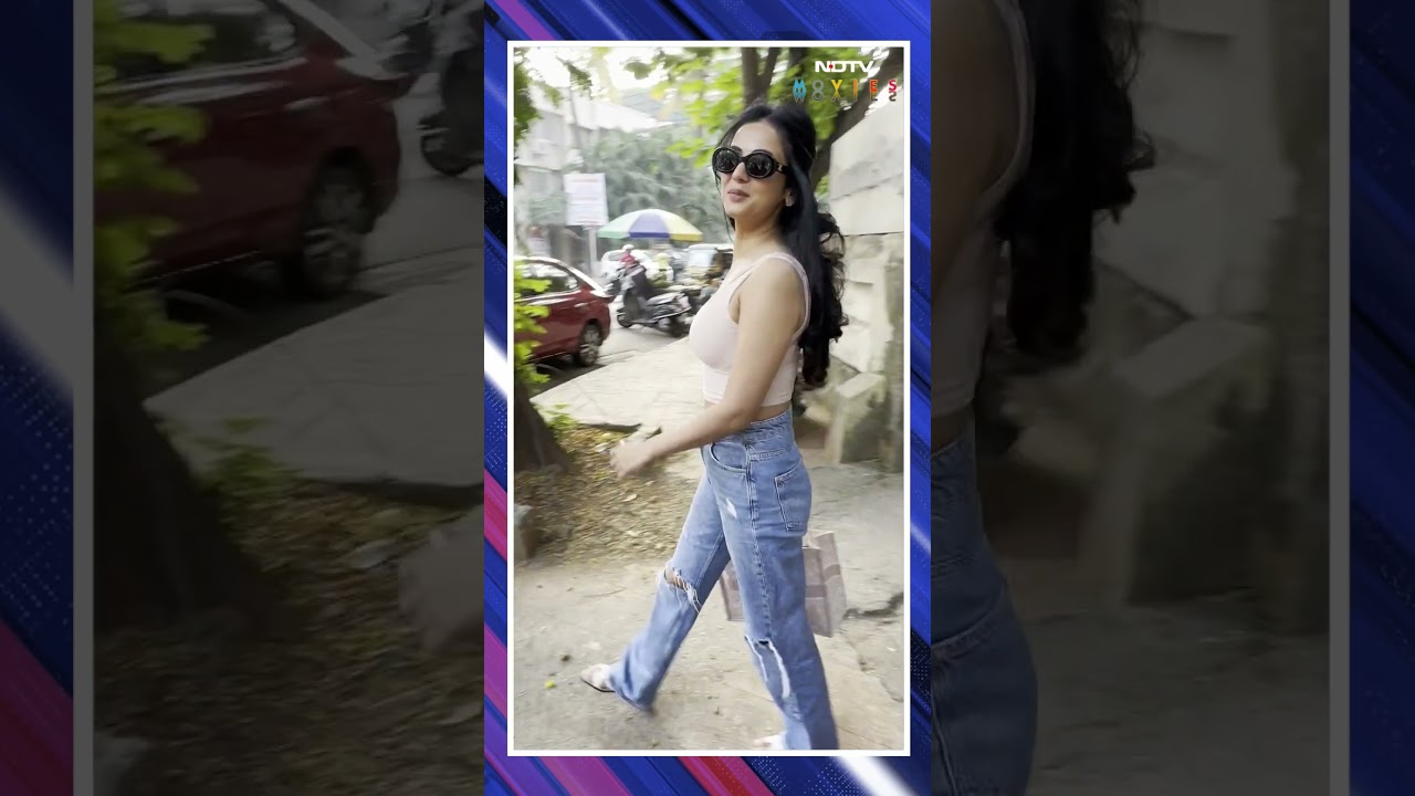 Sonal Chauhan Poses With Fan