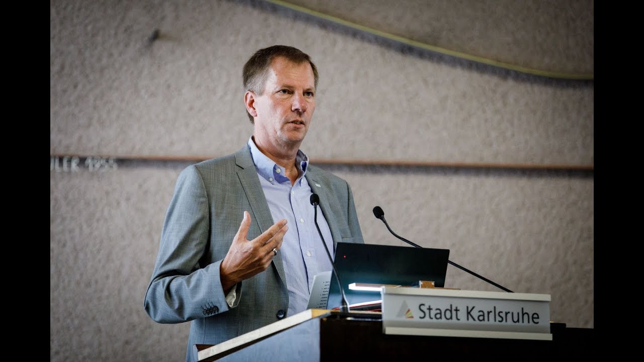 Gru&szlig;worte: KIT im Rathaus &bdquo;Neue Technologien f&uuml;r die Materialien von morgen&ldquo;