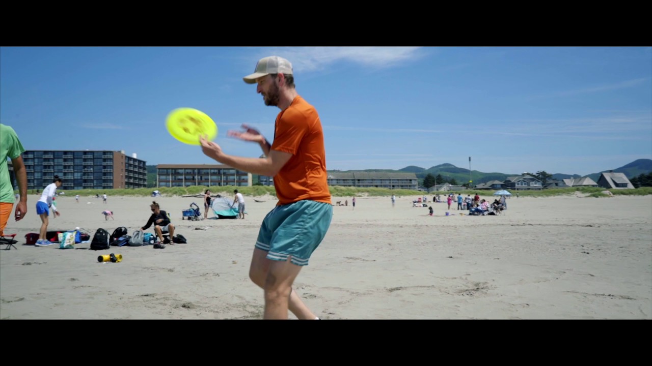 Freestyle Frisbee: Seaside (Matt, Jake, Lisa, Lori)