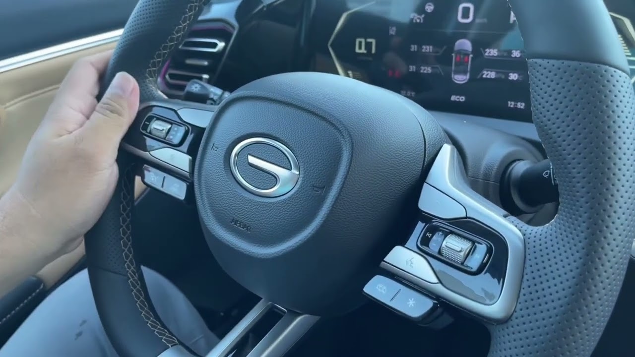 Knowing All Features Inside at GAC Emzoom R-Style 2025