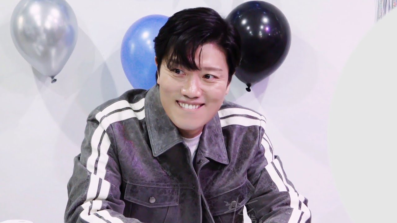 4K 250208 생일 카페 방문 박희순 FanCam
