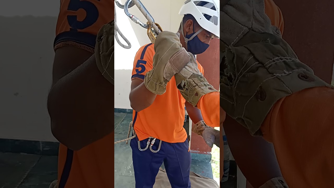 NDRF Rescuers ko Rope Rescue Training cat walk search technic.