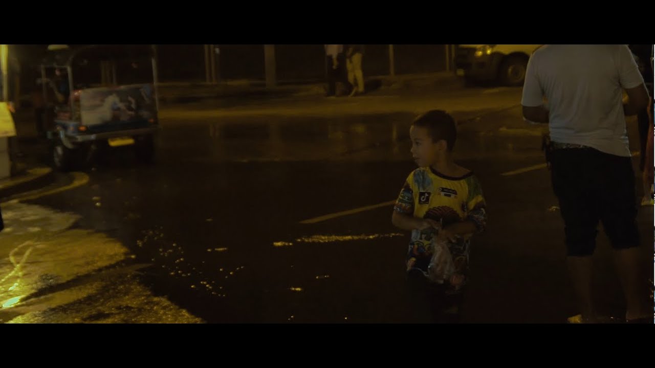 one shot after drunk in bangkok (shot on sony a6000)