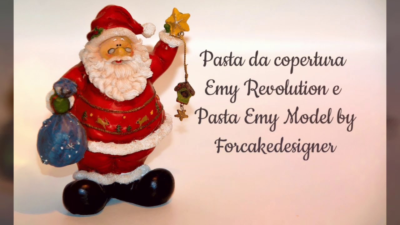 Natale con pasta di zucchero Emy Revolution e Emy Model