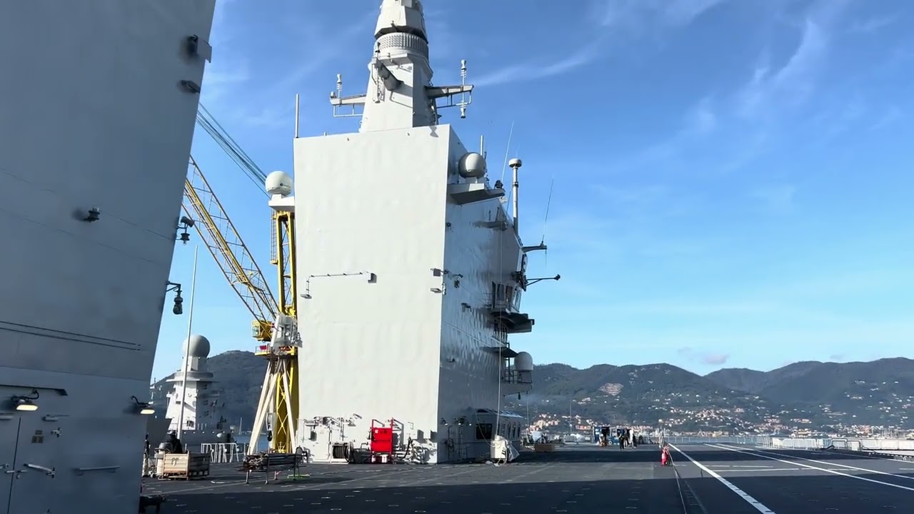 LHD nave Trieste L9890 - fly deck ponte volo