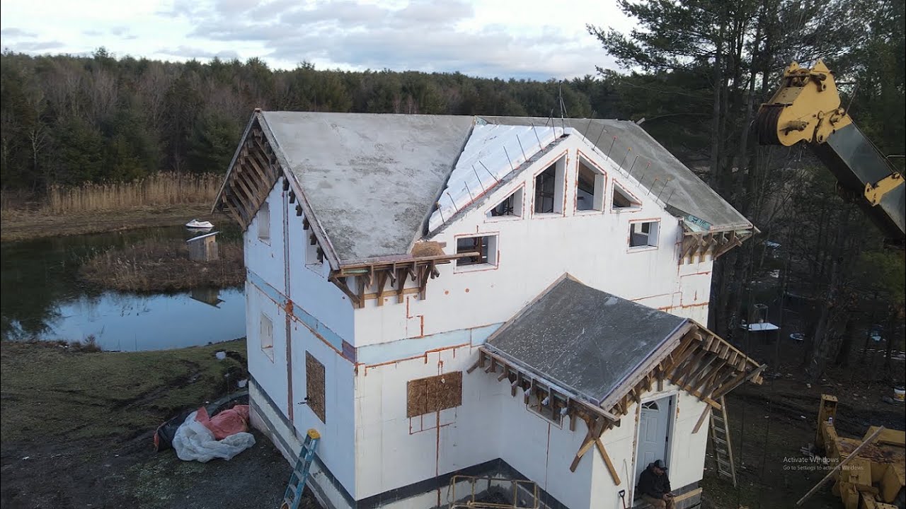 Building my ICF house part 13: Concrete roof, valley details