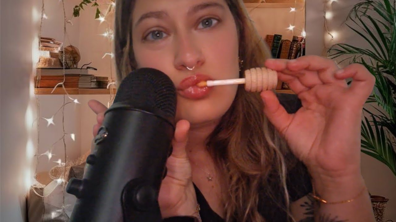 ASMR : BRUITS DE BOUCHE ET VISUEL 🫦 (hand mouvements and mouth sounds)