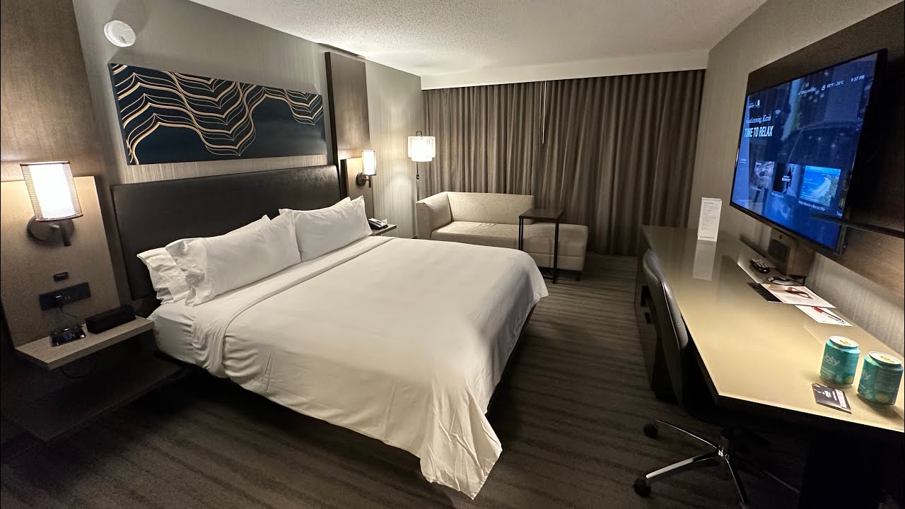Chicago Marriott Schaumburg - One King Room - Review - Breakfast - Lounge - Excellent
