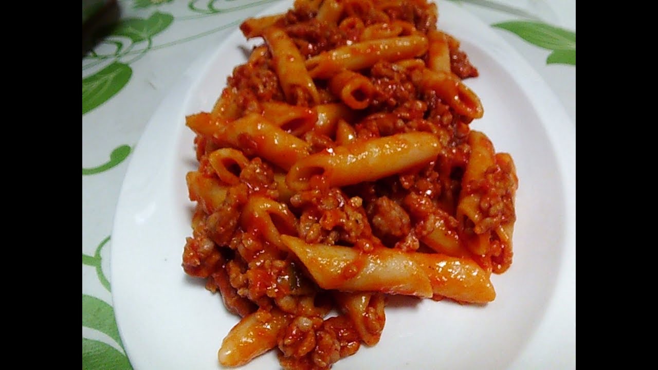 macarrones con carne molida y tomate