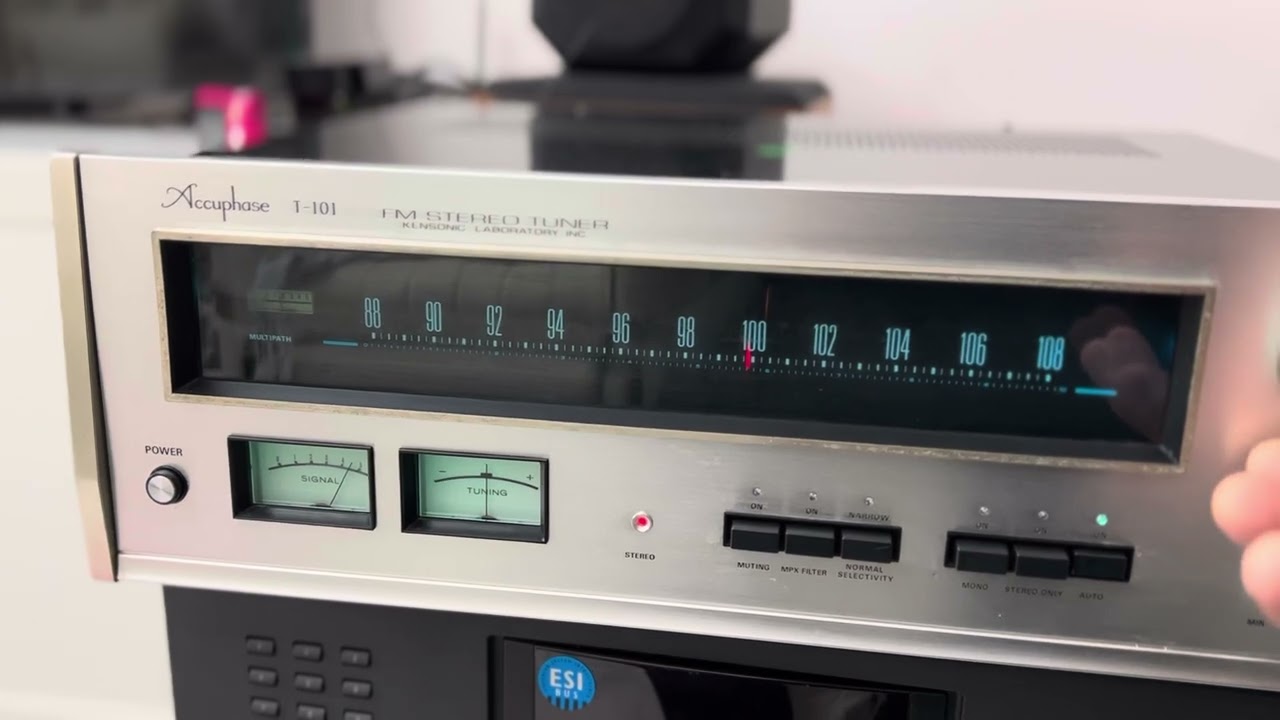 Accuphase T-101  0930939899