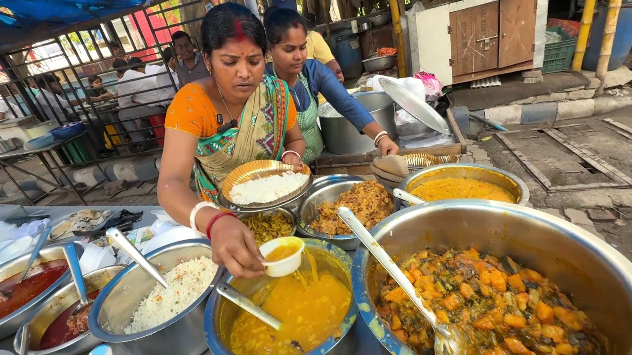 Rekha Di Ekai Ekso , Tin Ghontai Sob Khabar Ses | Salt Lake Street Food