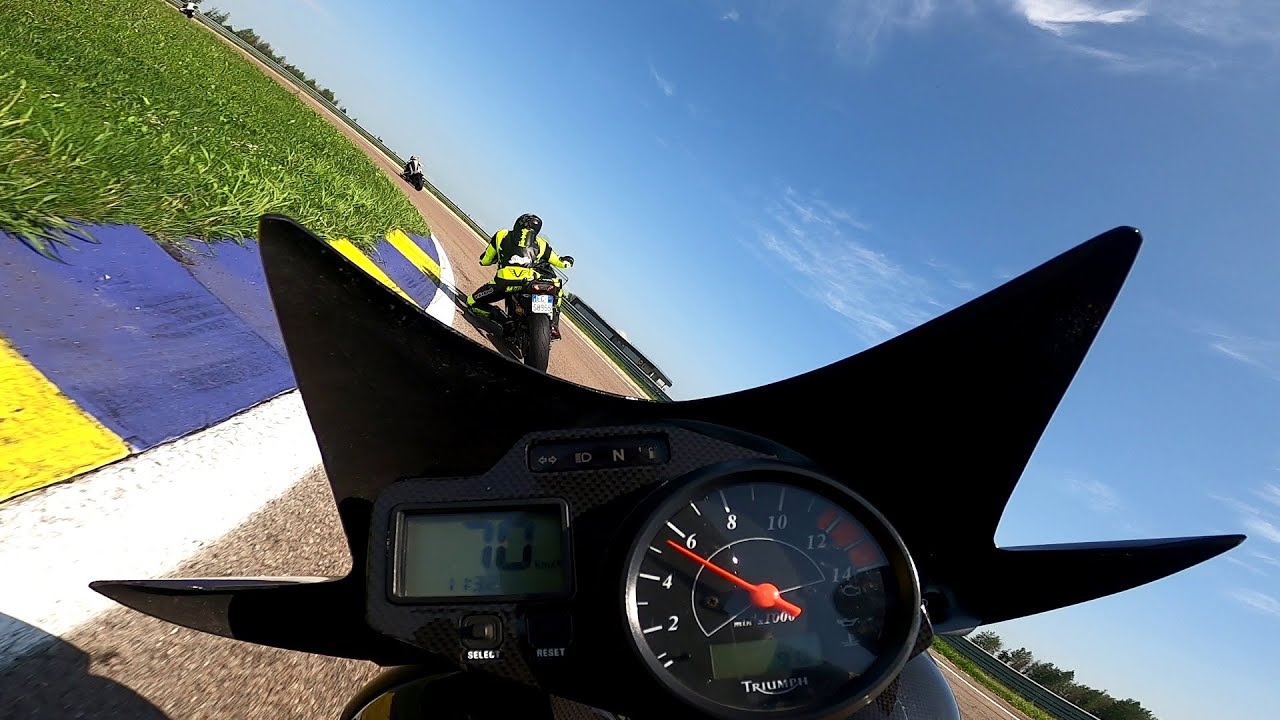 circuito modena triumph 955