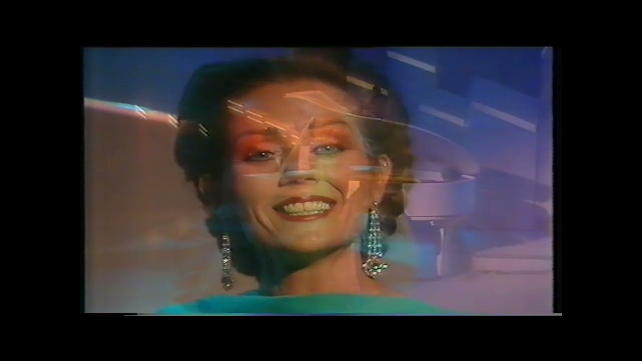 HUDSON & HALLS -   Lorraine Chase