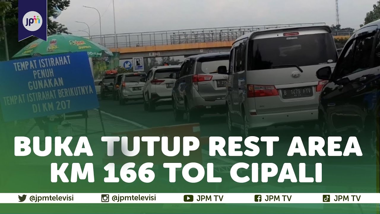 Rest Area KM 166 Tol Cipali Penuh Kendaraan Pemudik