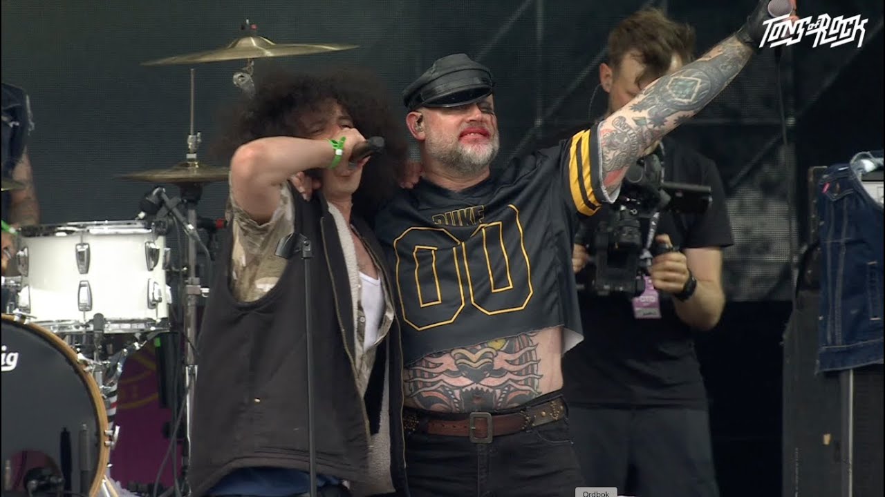 Turbonegro – Special Rare Guest Moment at Tons of Rock with Slomosa performs: I Morgen Skal Eg Daue