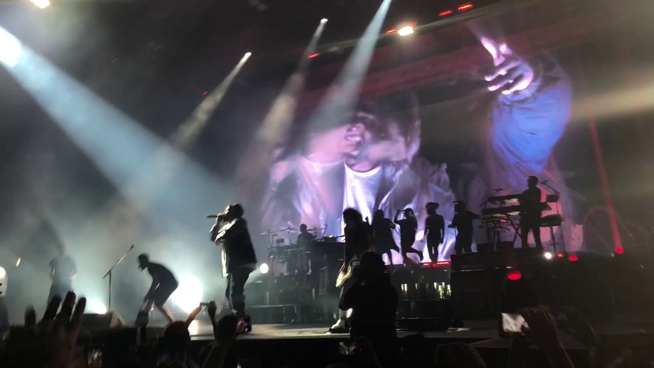 Feel Good Inc. (Gorillaz Chile 2018)