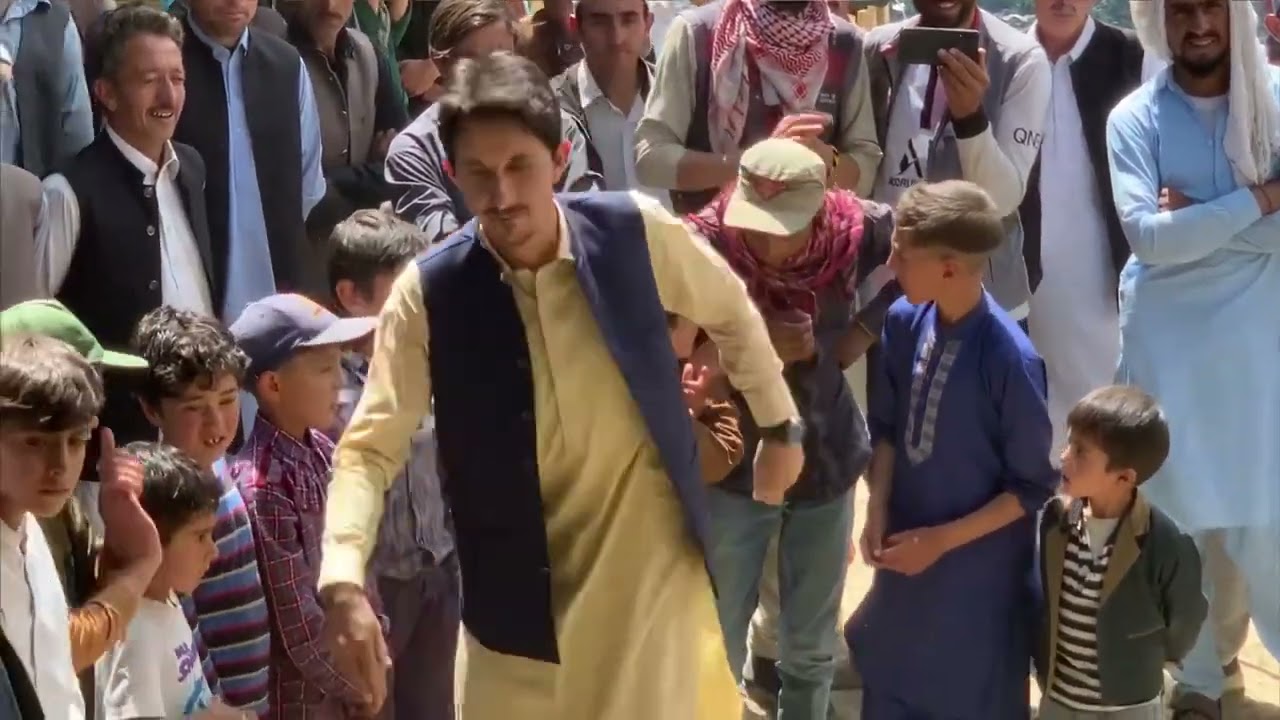Chitrali dance video // Lotkoh Dool group Chitral