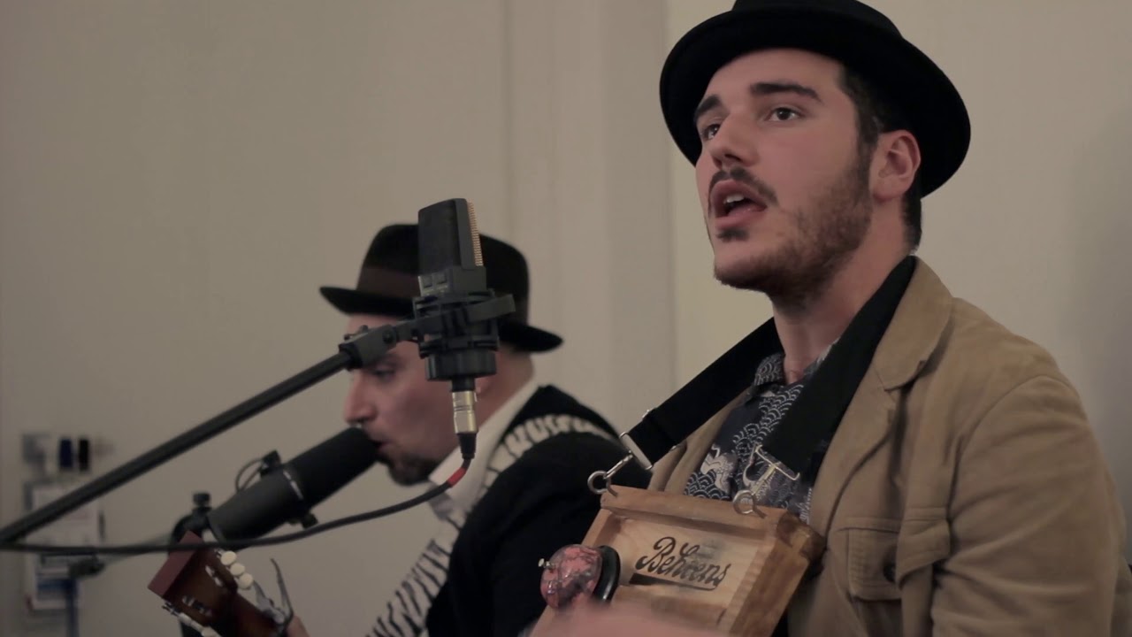 #InMyRoomSession // Voodoo Bros - I'm a stranger here