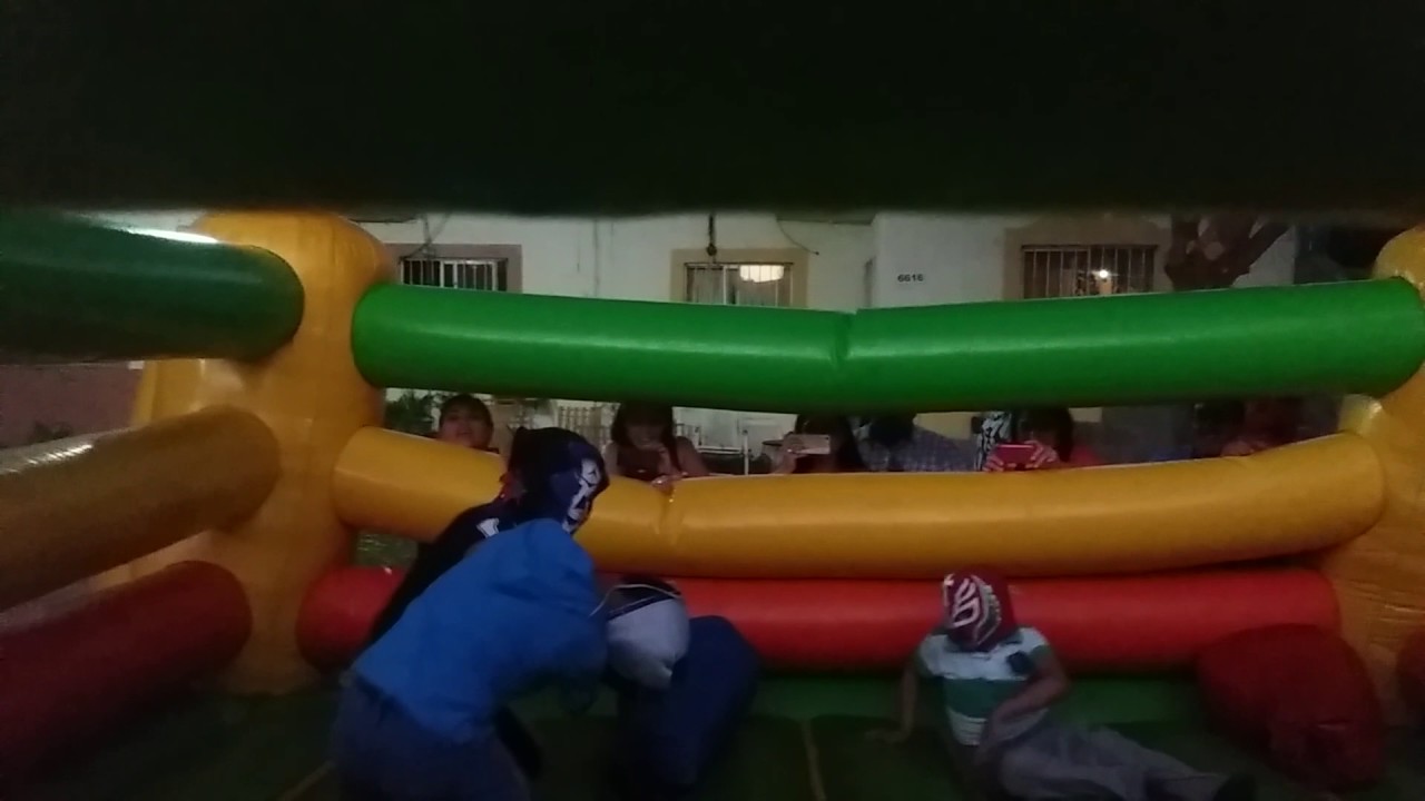 Pelea de La Parka vs Rey Misterio, Mistico y Psycho Clown