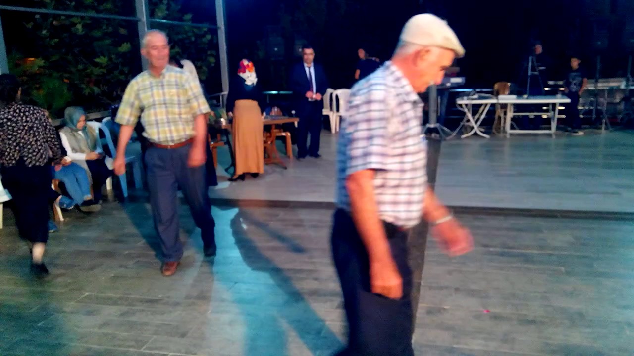 İki biraderden İslamoğlu Manisa demirci söğütçük mah.
