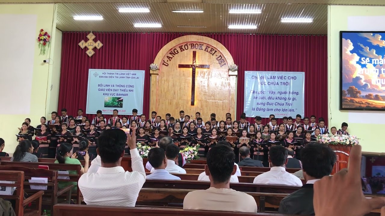 Khul hơri ư ang kơ Bok kei Dei Chi hội plei brel dor 