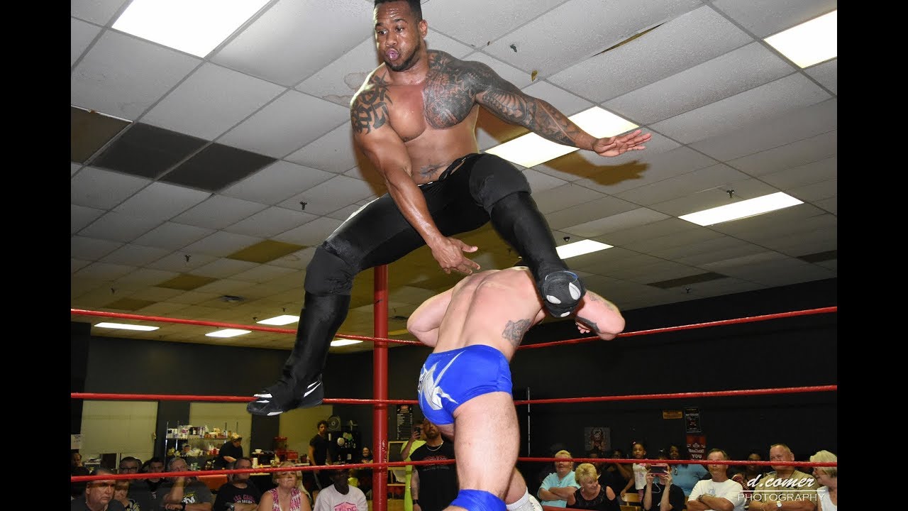 Mike Micas vs Teddy King